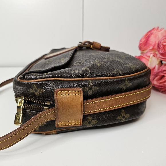 Authentic Louis Vuitton Jeune Fille Crossbody Bag - Picture 5 of 11